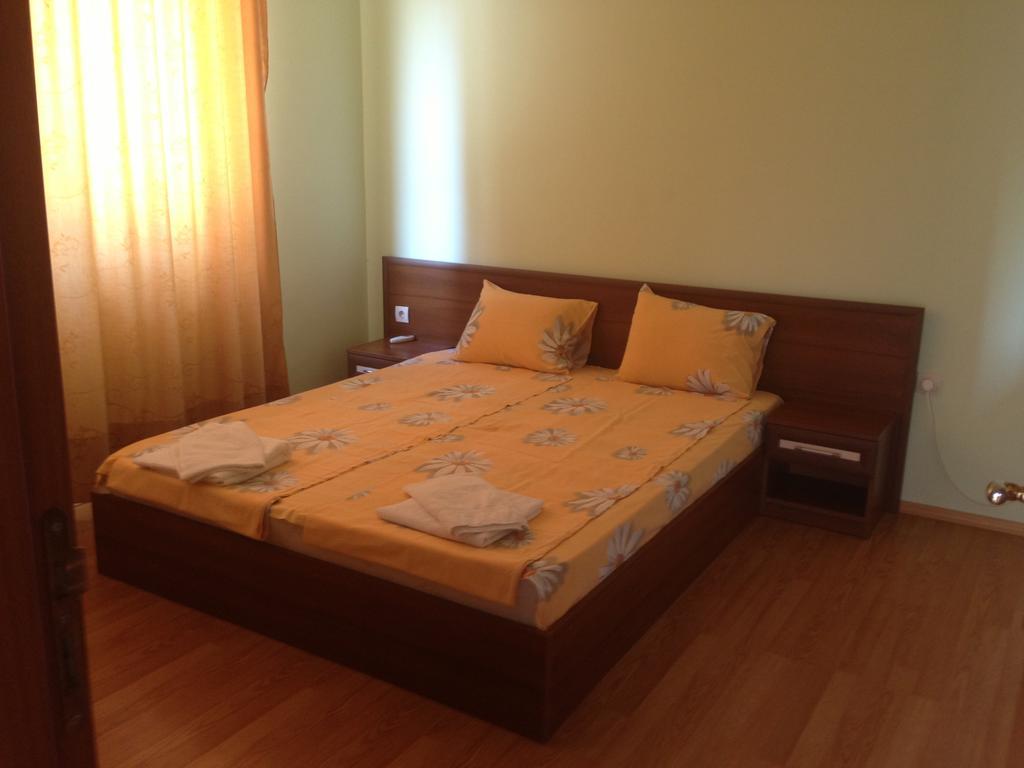 Gardenia Apartments Πριμόρσκο Δωμάτιο φωτογραφία